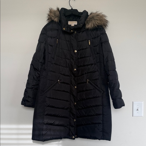 Michael Kors Black Puffer Jacket with Faux Fur Trim - Picture 2 of 13
